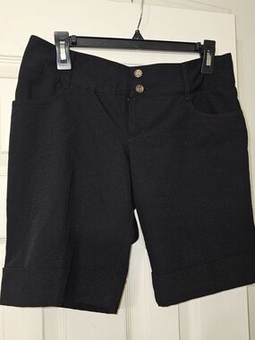 Guess Black Women's Tailored Bermuda Shorts